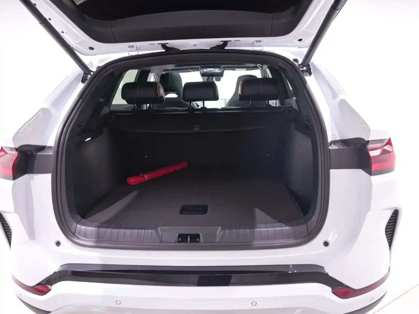 BYD Song PLUS PHEV 2023 Champion Edition DM-i 110KM Flagship PLUS — Фото автомобиля 21