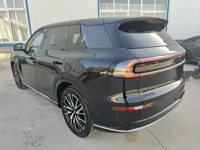 Changan Qiyuan Q07 — Фото автомобиля 4