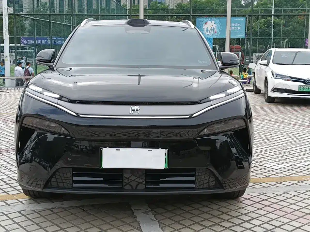 BYD Tang L — Фото автомобиля 2