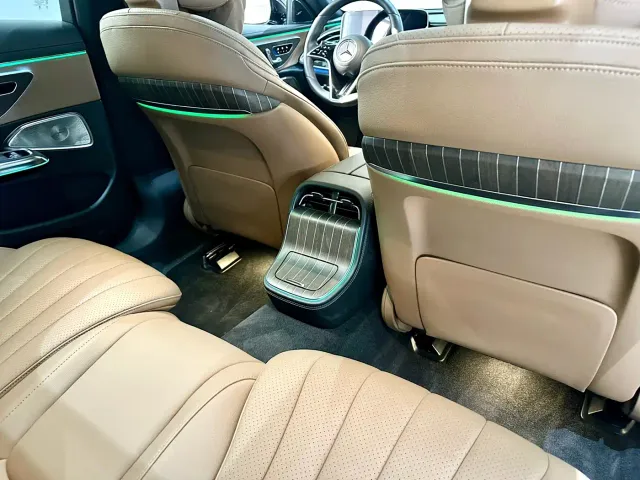 Mercedes-Benz E-Class — Фото автомобиля 10