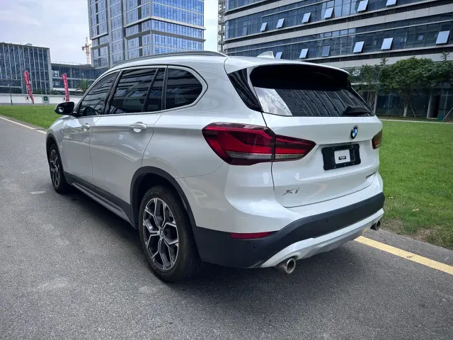 BMW X1 — Фото автомобиля 7