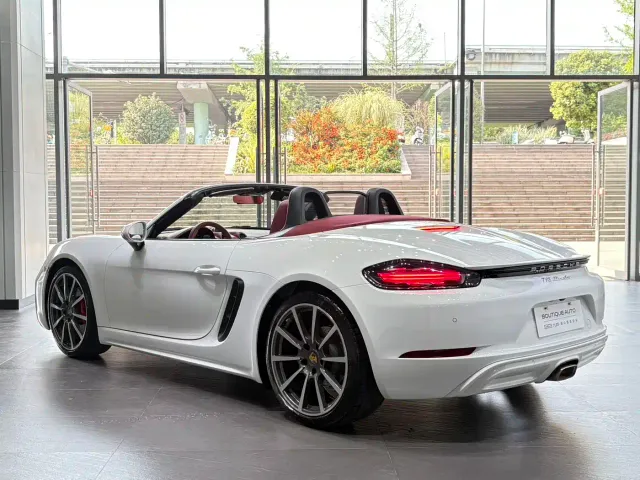 Porsche 718 — Фото автомобиля 4