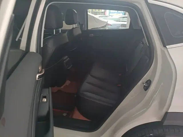 Baojun Yunhai — Фото автомобиля 12