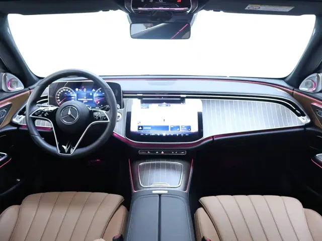 Mercedes-Benz E-Class — Фото автомобиля 13