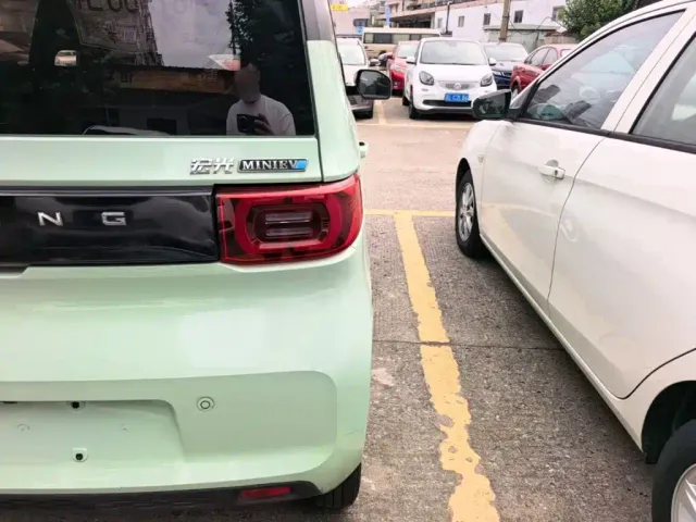 Wuling Hongguang Mini EV — Фото автомобиля 7