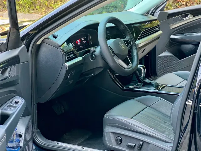 Volkswagen Passat — Фото автомобиля 10
