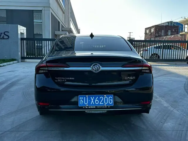 Buick LaCrosse — Фото автомобиля 8