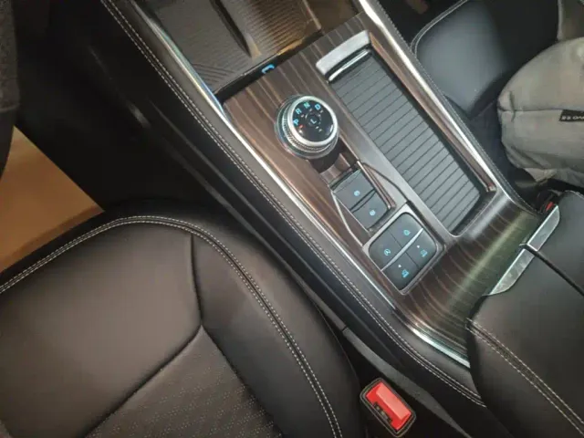 Ford Explorer — Фото автомобиля 13