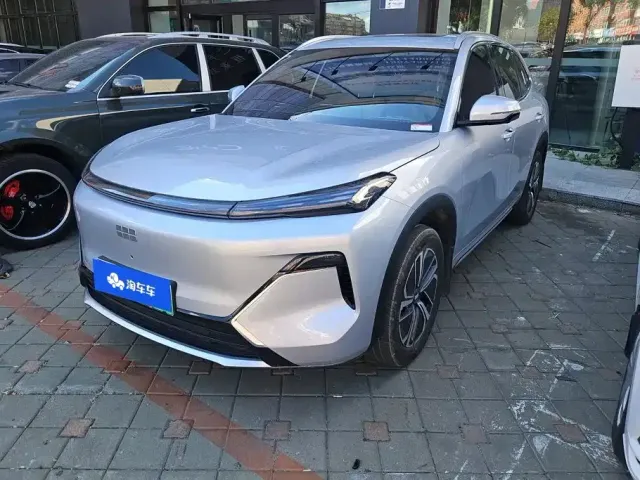 Фотография автомобиля — Geely Galaxy Starship 7 EM-i