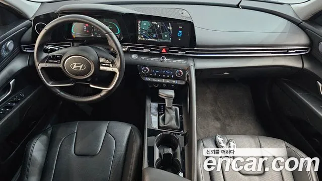 Hyundai Avante CN7 — Фото автомобиля 10