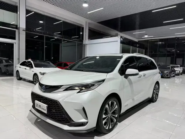 Фотография автомобиля — Toyota Granvia