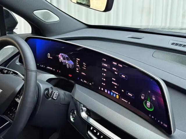 Cadillac XT5 — Фото автомобиля 8