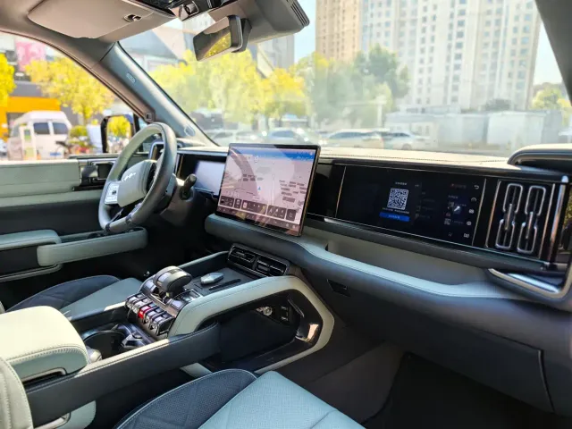 BYD FangChengBao Leopard 5 — Фото автомобиля 17