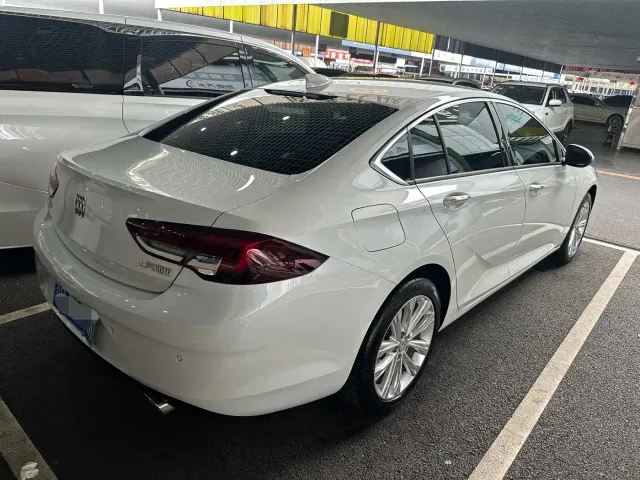 Buick Regal — Фото автомобиля 3