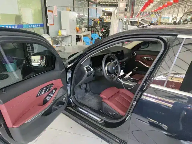 BMW 3 Series — Фото автомобиля 2
