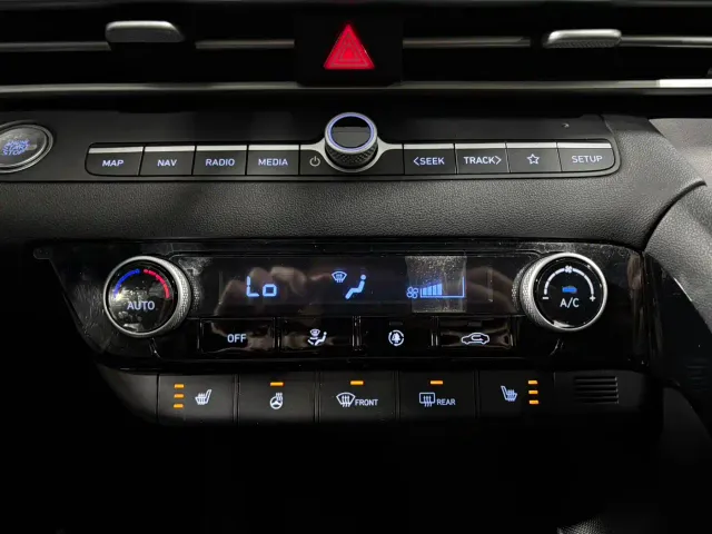Hyundai Elantra — Фото автомобиля 14