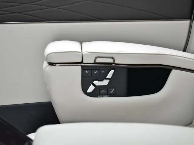 Toyota Alphard — Фото автомобиля 23