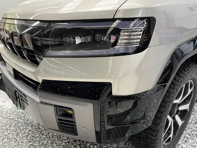 BYD FangChengBao Leopard 8 — Фото автомобиля 4