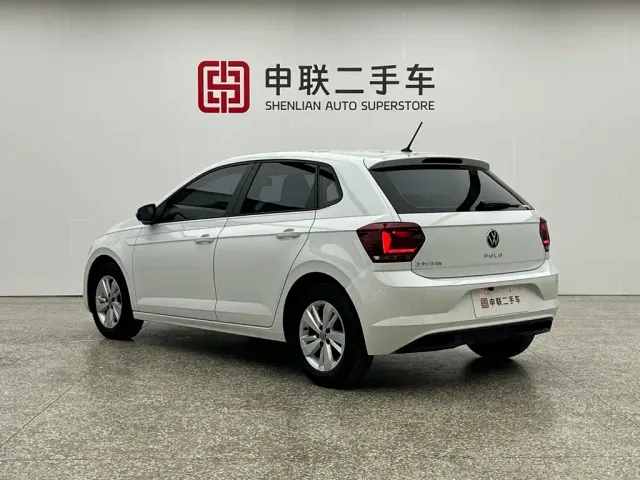 Volkswagen Polo — Фото автомобиля 2