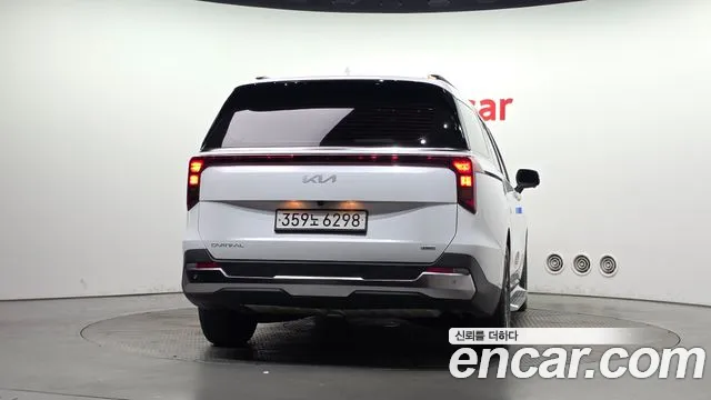 Kia Carnival 4th Gen — Фото автомобиля 4