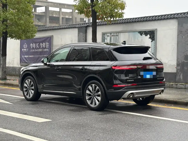 Lincoln Corsair — Фото автомобиля 4