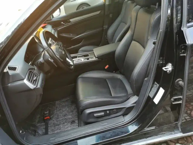 Honda Accord — Фото автомобиля 14