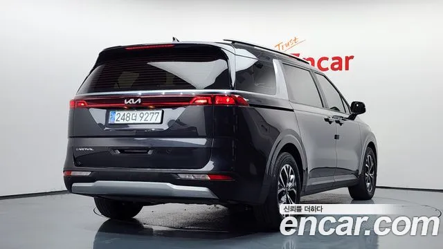Kia Canival Carnival 4 поколение 9 мест Prestige — Фото автомобиля 2