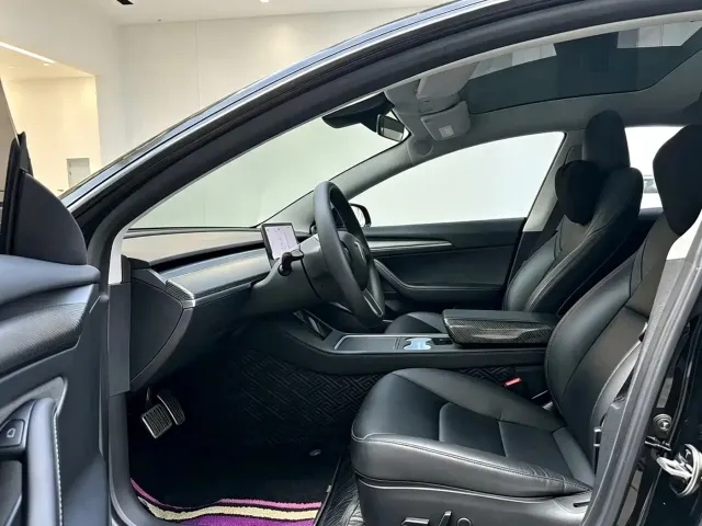 Tesla Model 3 — Фото автомобиля 3