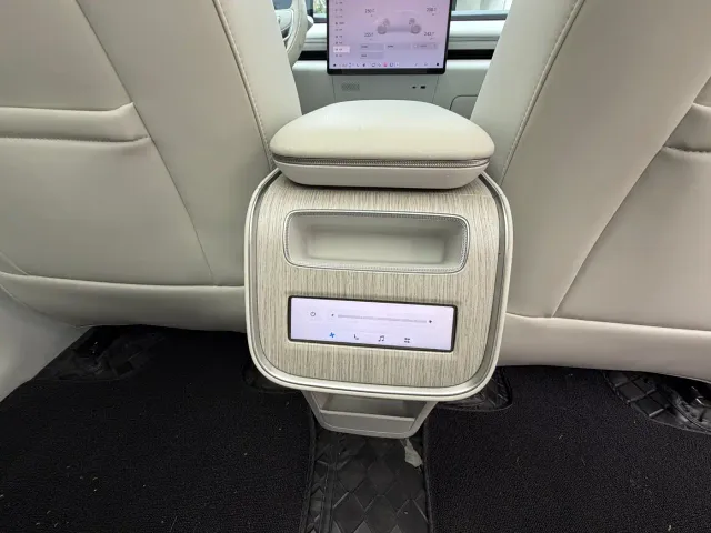Exeed Exlantix ET 2024 Extended Range 240 Max AWD — Фото автомобиля 22