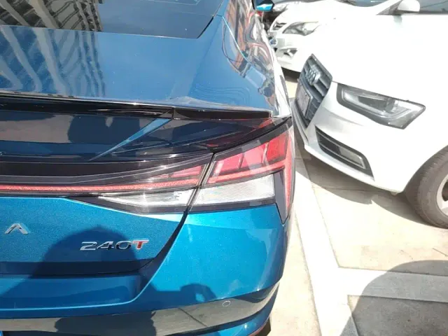 Hyundai Elantra — Фото автомобиля 7