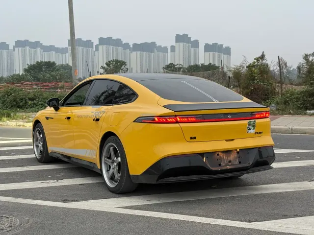 Dongfeng eπ 007 — Фото автомобиля 9