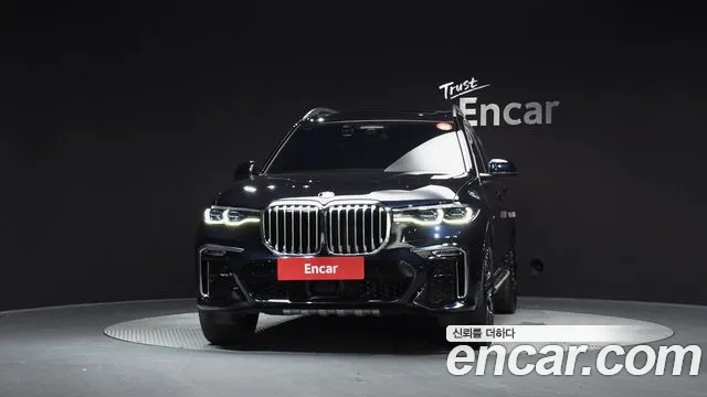 BMW X7 — Фото автомобиля 3