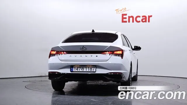 Hyundai AVANTE Avante (CN7) — Фото автомобиля 4