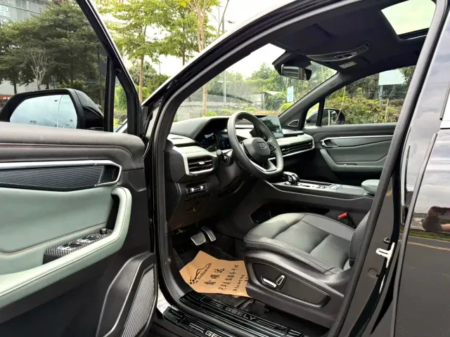 Geely Haoyue L — Фото автомобиля 3