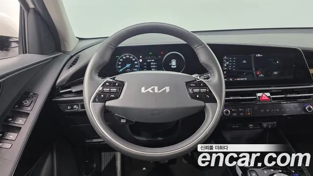 Kia Niro — Фото автомобиля 20