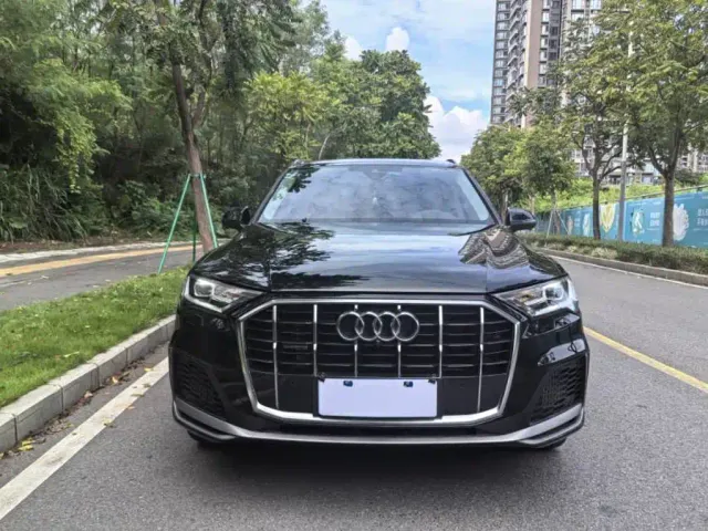 Audi Q7 — Фото автомобиля 5