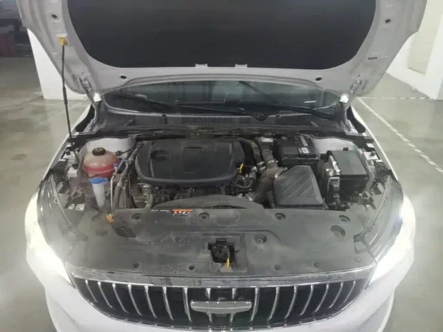 Geely Emgrand — Фото автомобиля 15