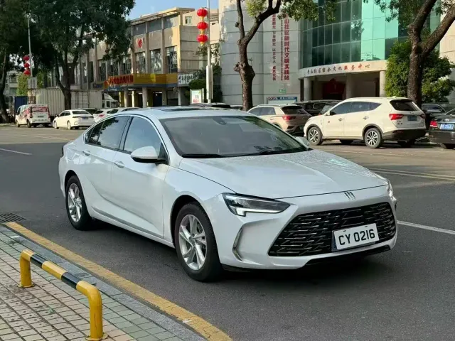 Buick Regal — Фото автомобиля 3