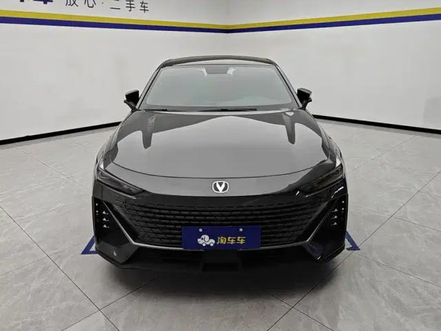 Changan UNI-V — Фото автомобиля 2