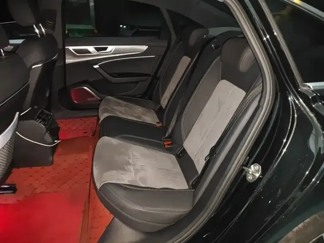 Audi A6L — Фото автомобиля 18