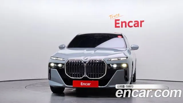 BMW 7-Series 7 серия (G70) 740i sDrive M Sport — Фото автомобиля 3