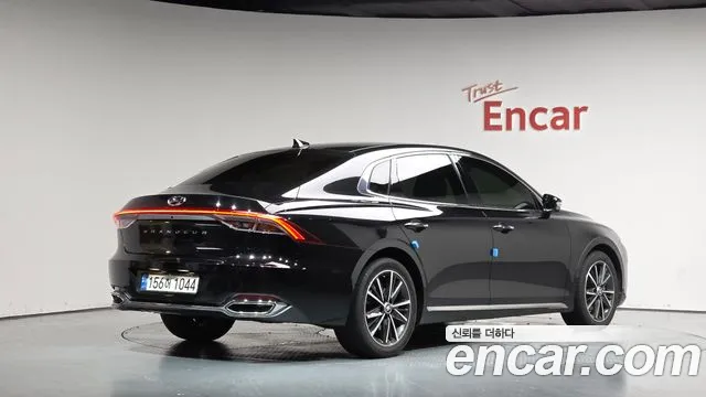 Hyundai Grandeur Новый Grandeur IG — Фото автомобиля 2