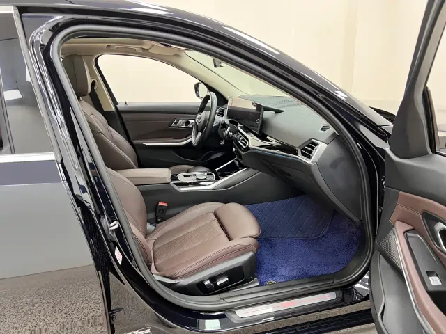 BMW i3 — Фото автомобиля 30