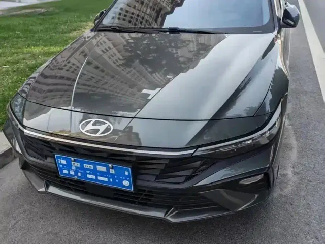 Hyundai Elantra — Фото автомобиля 2