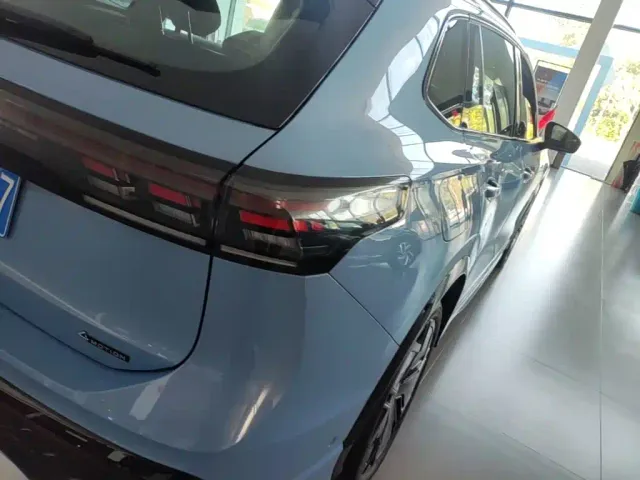 Volkswagen Tiguan L — Фото автомобиля 7