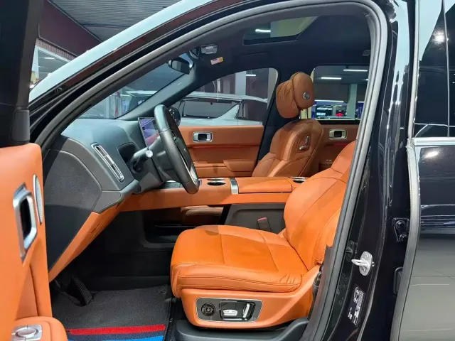 Li Auto L9 — Фото автомобиля 8