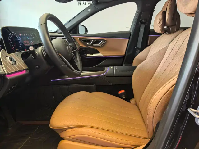Mercedes-Benz E-Class — Фото автомобиля 6