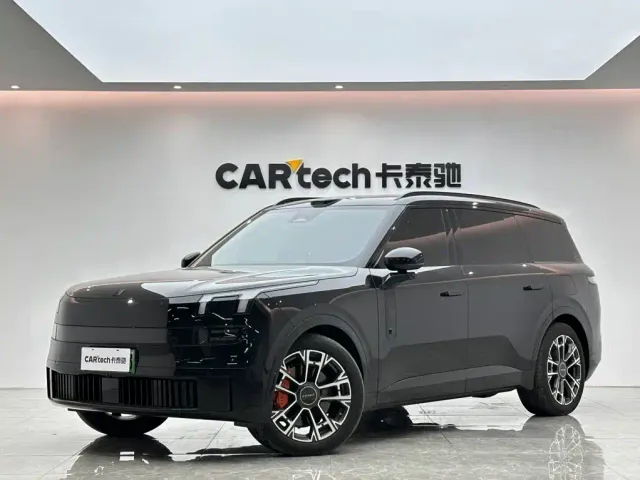 Фотография автомобиля — Lynk & Co 900
