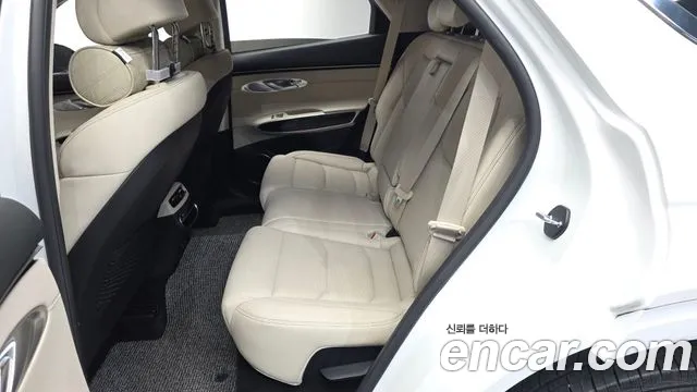 Genesis GV70 — Фото автомобиля 17