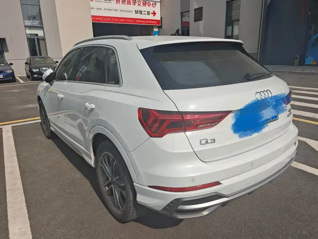 Audi Q3 — Фото автомобиля 3